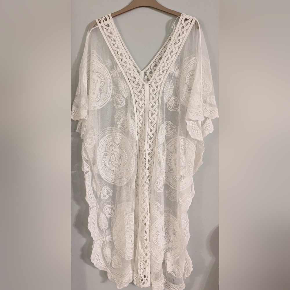 Modena beach cover up NWT